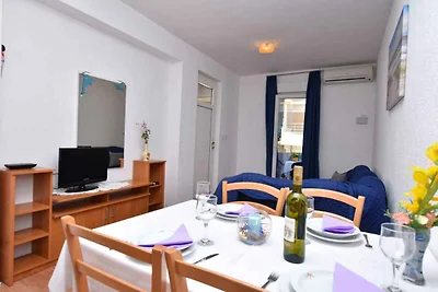 Ferienwohnung mit Balkon und Meerblick