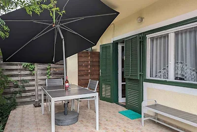 Ferienhaus mit 2 Terrassen und Pool in der Nä