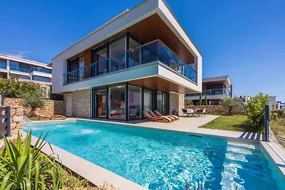Villa mit Klimaanlage und Pool