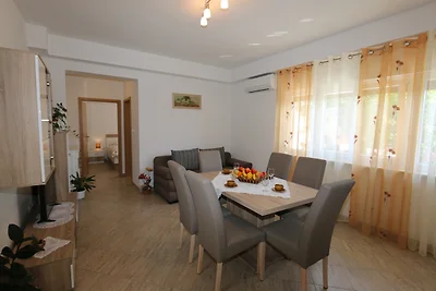 Ferienwohnung mit Terrasse und Klimaanlage