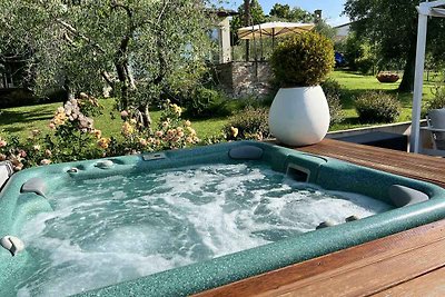 Ferienhaus mit Pool, Whirlpool und