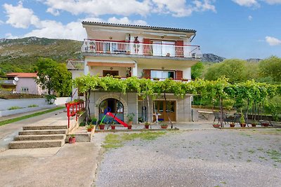 Ferienwohnung mit Balkon und Grill