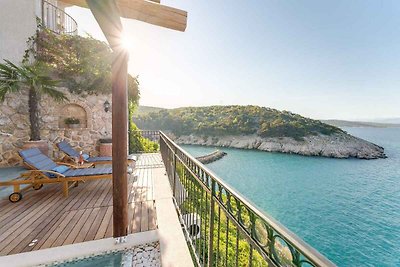 Villa mit Panoramablick auf das Meer