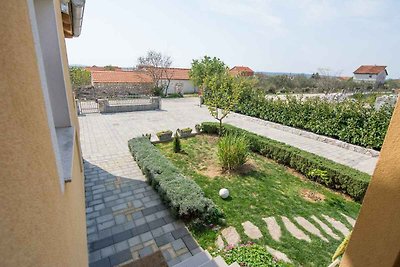 Ferienwohnung mit Klimaanlage, Balkon und