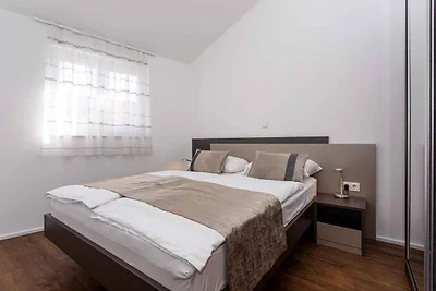 Ferienwohnung mit Klimaanlage und Balkon