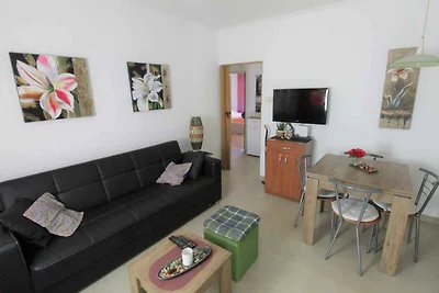 Ferienwohnung mit Klimaanlage und Balkon
