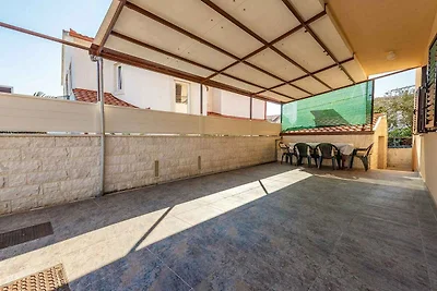 Ferienwohnung mit Klimaanlage und Balkon