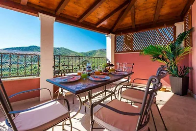 Ferienhaus mit Pool, Klimaanlage und
