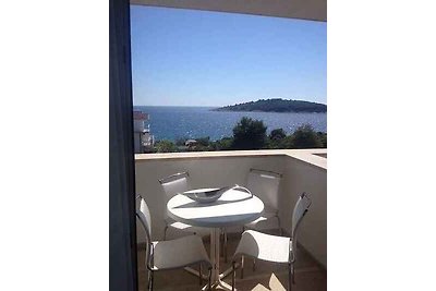 Ferienwohnung mit Balkon und Meerblick