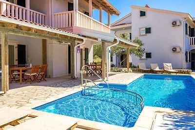 Charmantes Ferienapartment Pavica in Palit au