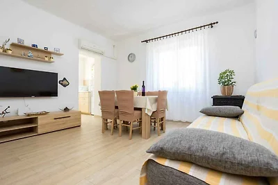 Ferienwohnung mit Balkon und Klimaanlage