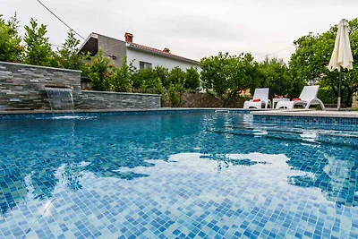 Appartamento Vacanza con famiglia Okrug Gornji