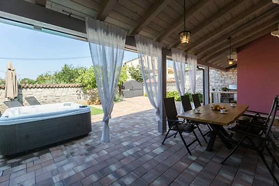 Vakantiehuis Ontspannende vakantie Dračevac