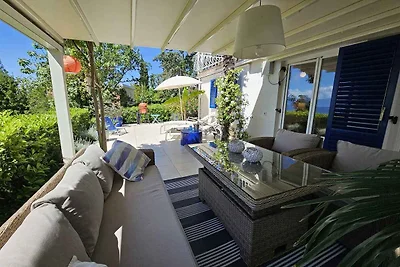 Ferienwohnung mit Terrasse und Meerblick