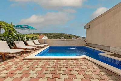 Wohnung mit Balkon, Meerblick und Gemeinschaf