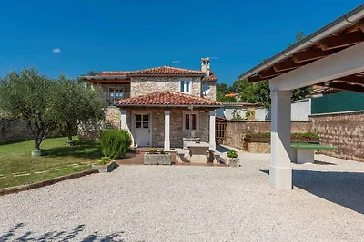 Villa mit Aussenpool