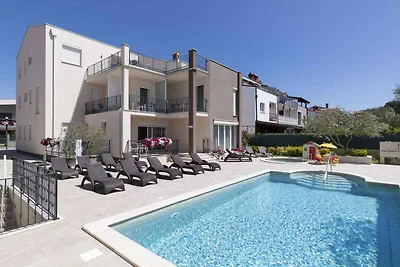 Ferienwohnung mit Klimaanlage, mit Aussenpool