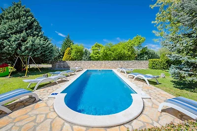 Villa mit Klimaanlage und Pool