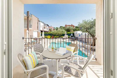Ferienwohnung mit Balkon und Pool