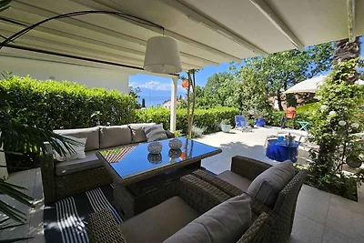 Ferienwohnung mit Terrasse und Meerblick