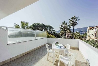 Ferienwohnung mit Balkon und Pool