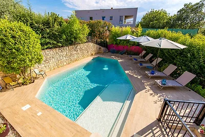 Charmantes Ferienhaus Lidija mit privatem Poo