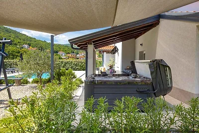 FerienHaus mit beheiztem Pool in der Nähe von