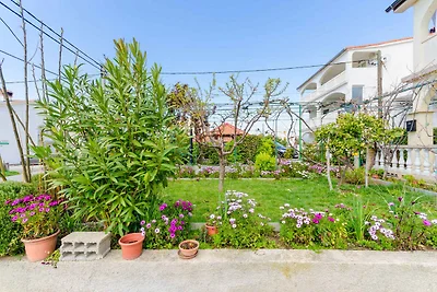 Ferienwohnung mit Klimaanlage und Balkon in