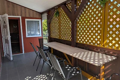 Ferienhaus mit grossem Garten, WLAN und