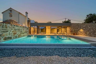 Villa mit Pool