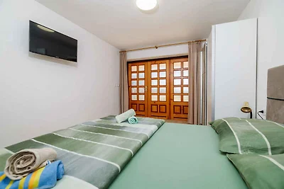 Ferienwohnung mit Terrasse und Klimaanlage