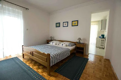 Ferienwohnung mit Balkon und Grill