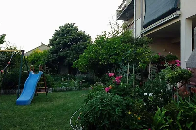 Ferienwohnung mit Terrasse und Grill