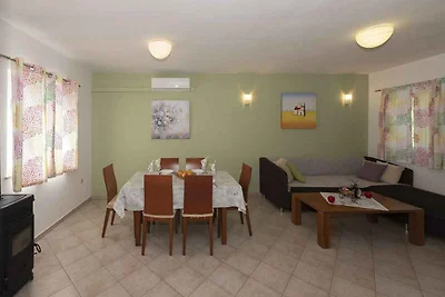 Ferienwohnung mit Klimaanlage und Grill