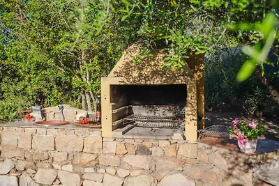 Ferienhaus im Grünen, bequem zu den Stränden