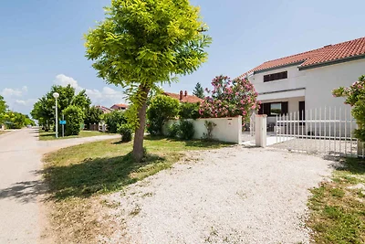 Komfortables Ferienhaus Pianeta in Sabunike m