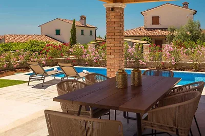 Villa strandnah, modern ausgestattet, für Fam