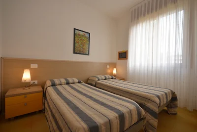 Ferienwohnung mit Klimaanlage und Balkon