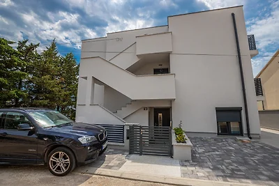 Ferienwohnung mit Meerblick und Pool