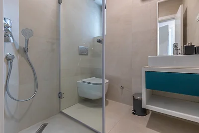 Ferienwohnung mit Meerblick und Pool