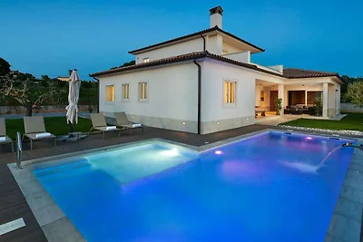 Villa mit Privatpool