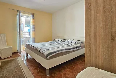Ferienwohnung mit Terrasse, 500 m vom Meer