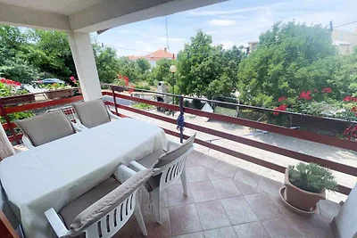 Ferienwohnung mit Pool & Balkon