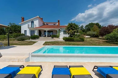 Villa mit Terrasse, Klima und Pool