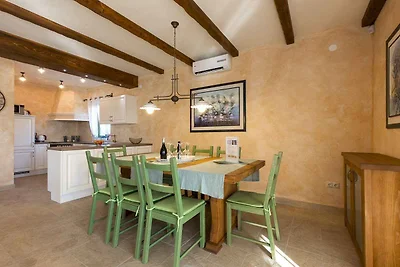 FerienHaus mit rustikalem Hauch und Pool auf