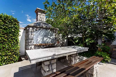 Appartamento Vacanza con famiglia Njivice