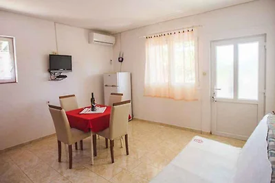 Ferienwohnung mit Terrasse in Meernähe