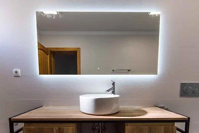 Ferienwohnung modern ausgestattet mit Pool
