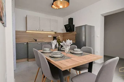 Ferienwohnung mit Pool zur gemeinsamen