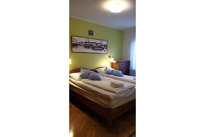 Ferienwohnung geräumig, gemütliche und nah am